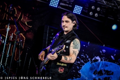 Strange-Omen-2025-Sicking-05